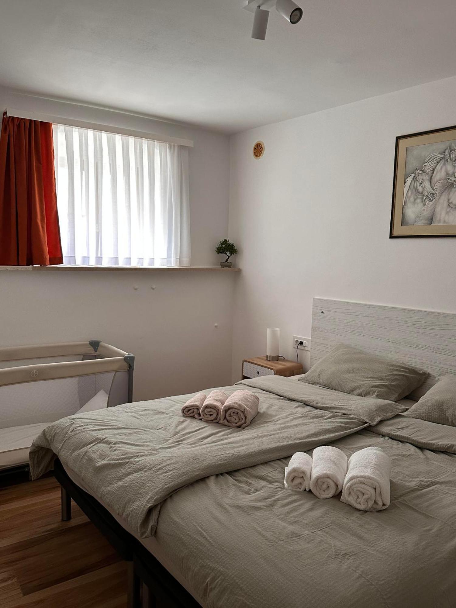 Lux Apartments In Downtown Pula Dış mekan fotoğraf