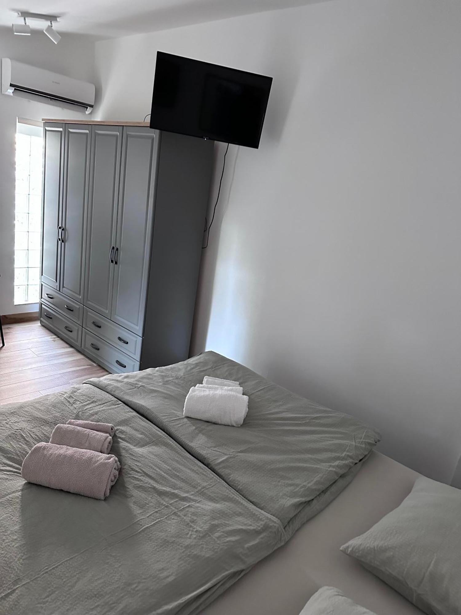 Lux Apartments In Downtown Pula Dış mekan fotoğraf